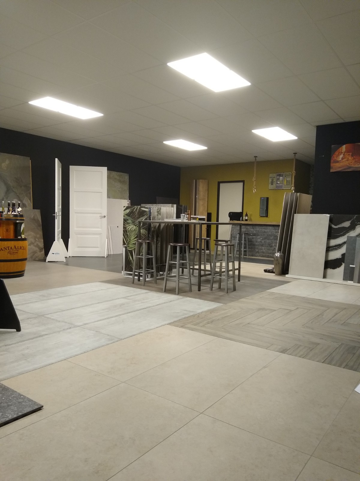 content.23.showroom achter midden